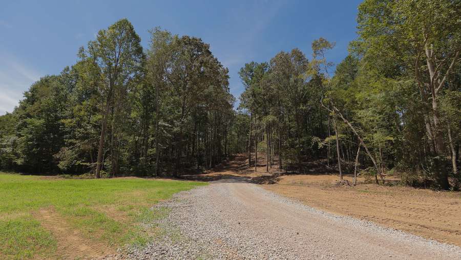 2114 ELDIE FOSTER RD., POCAHONTAS | MCNAIRY COUNTY TN 113 - AVAILABLE